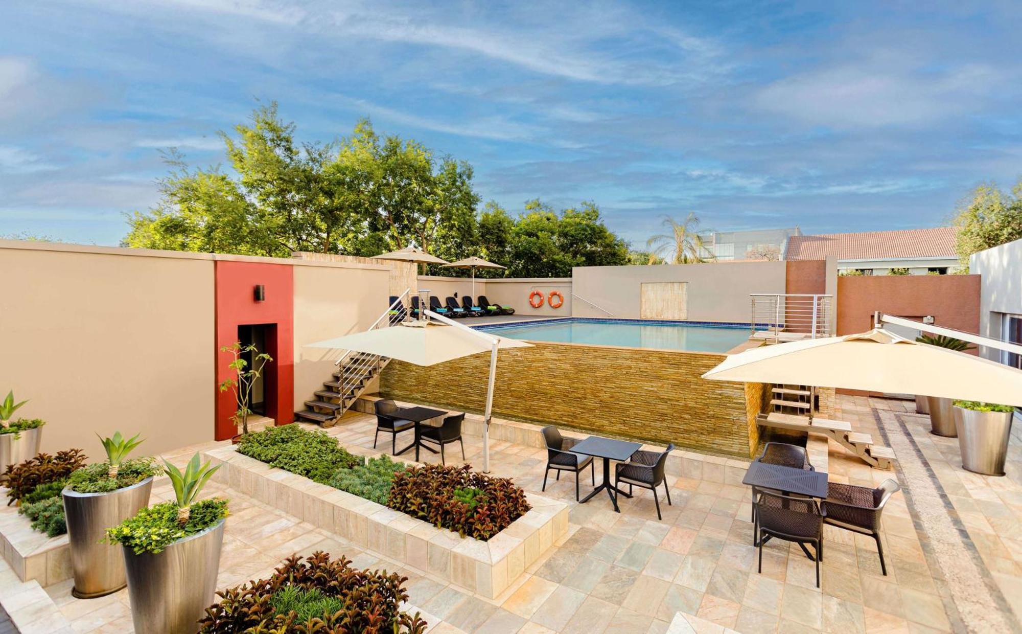 Southern Sun Rosebank, Johannesburg Exterior photo